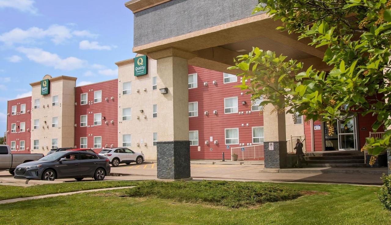 Quality Inn & Suites Whitecourt Dış mekan fotoğraf
