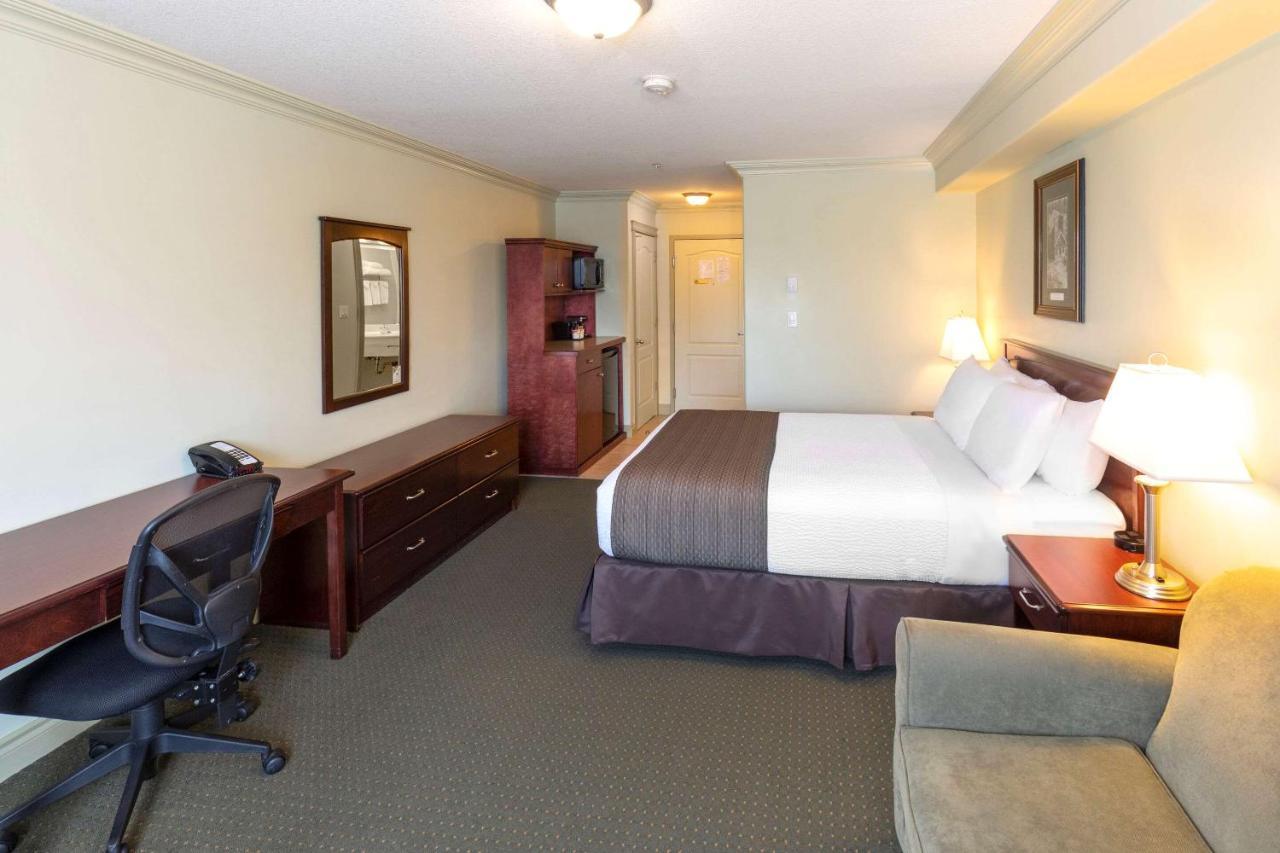 Quality Inn & Suites Whitecourt Dış mekan fotoğraf