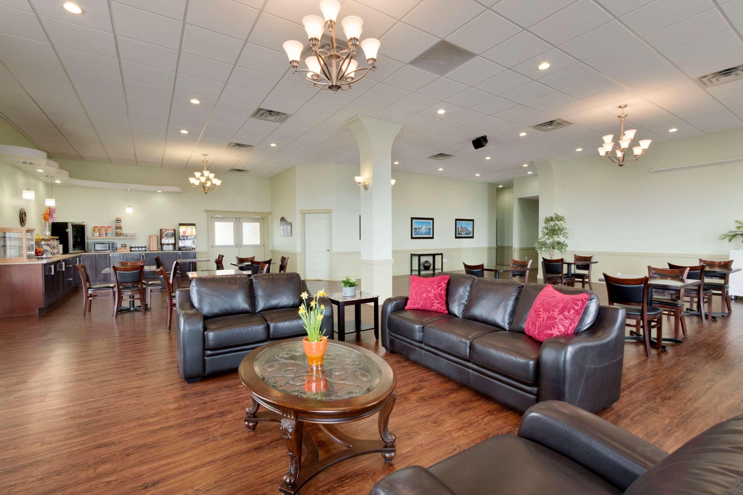 Quality Inn & Suites Whitecourt Dış mekan fotoğraf