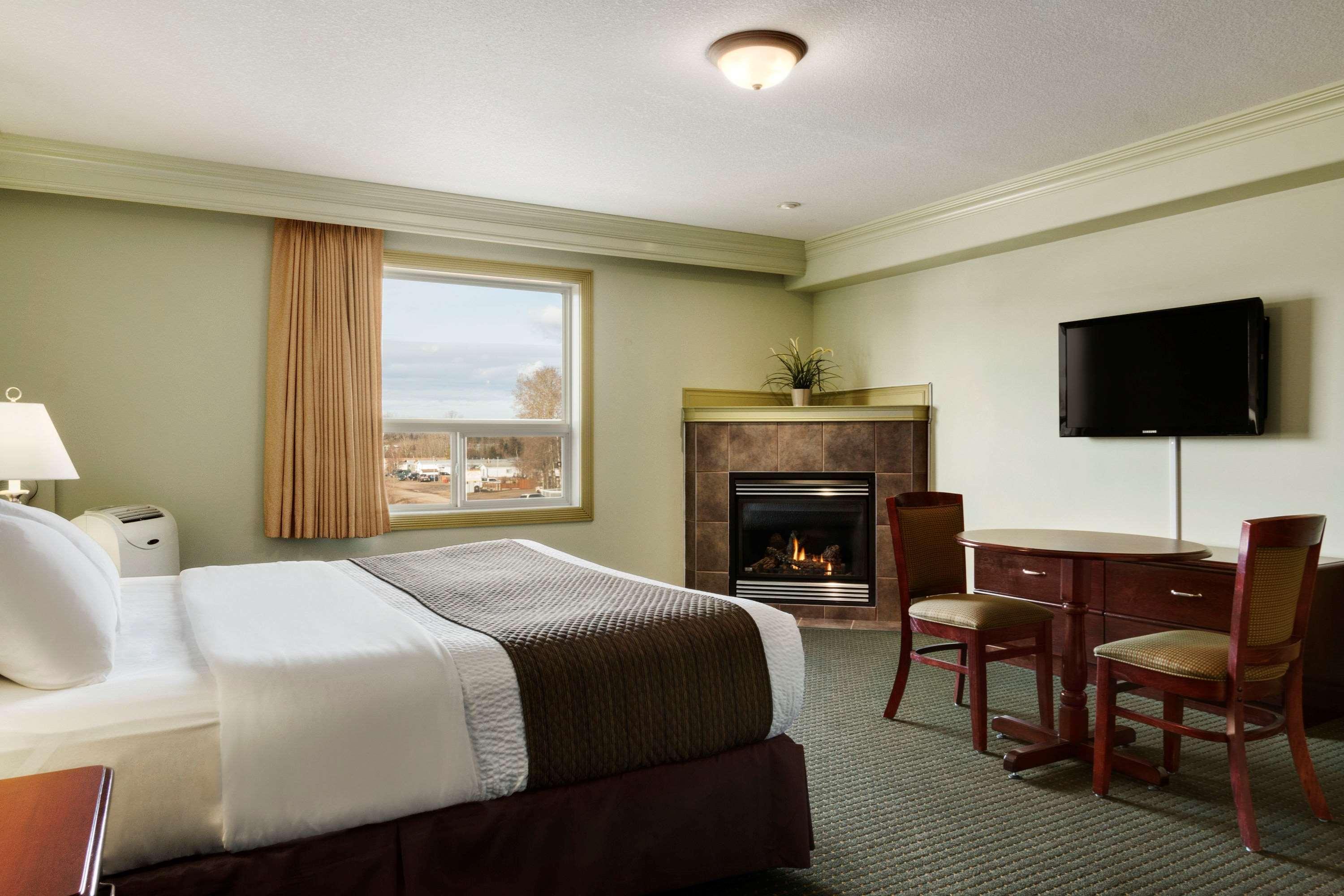 Quality Inn & Suites Whitecourt Dış mekan fotoğraf