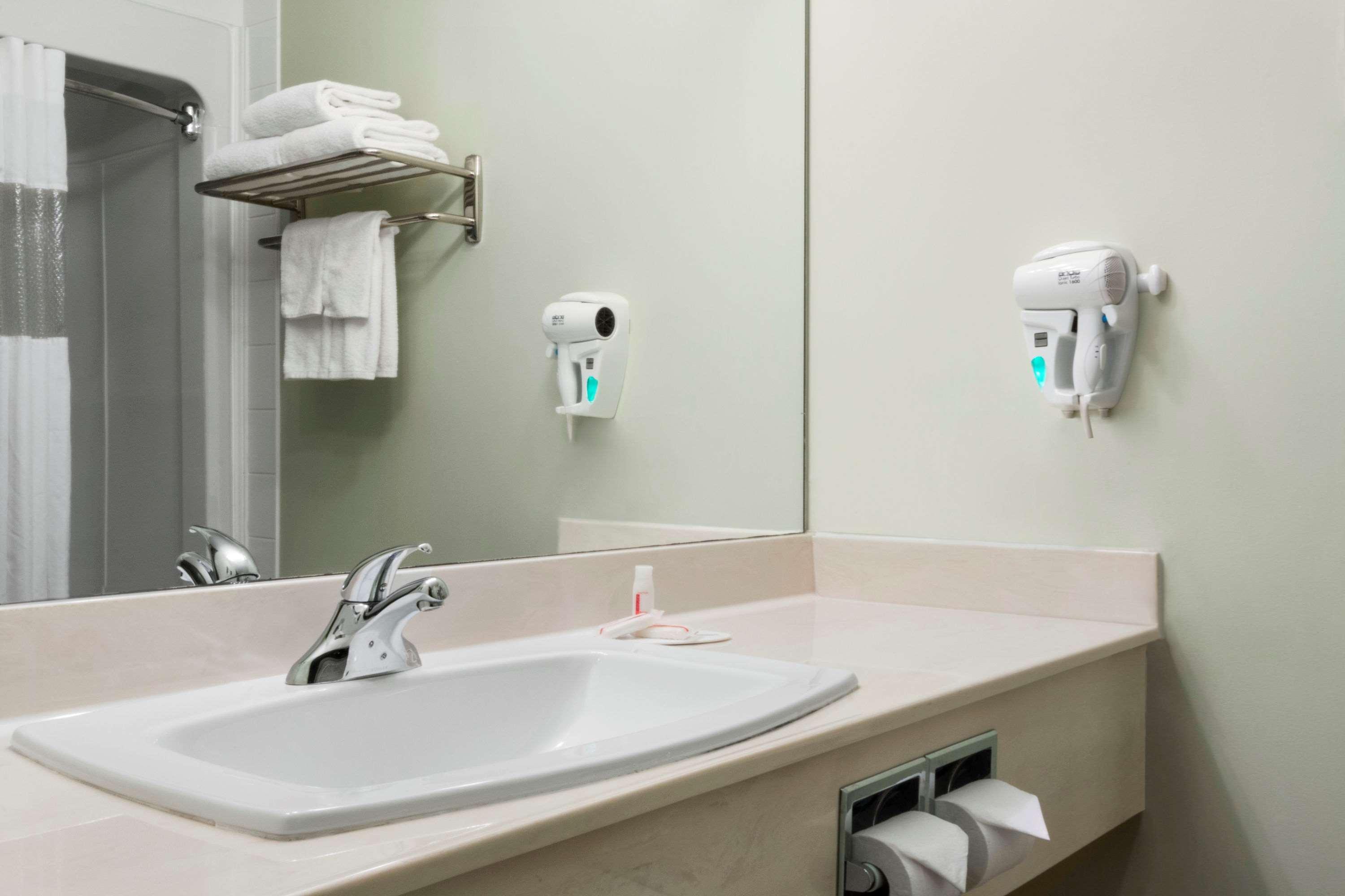 Quality Inn & Suites Whitecourt Dış mekan fotoğraf