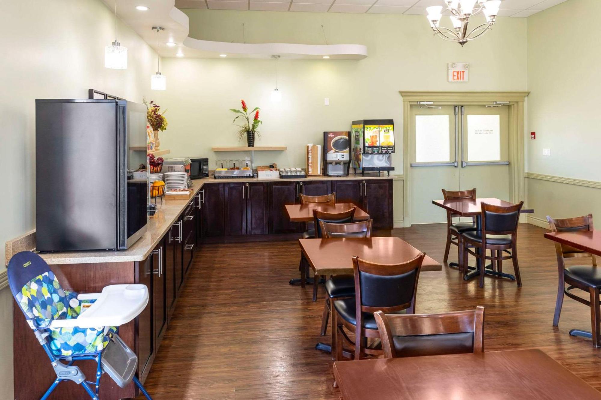 Quality Inn & Suites Whitecourt Dış mekan fotoğraf