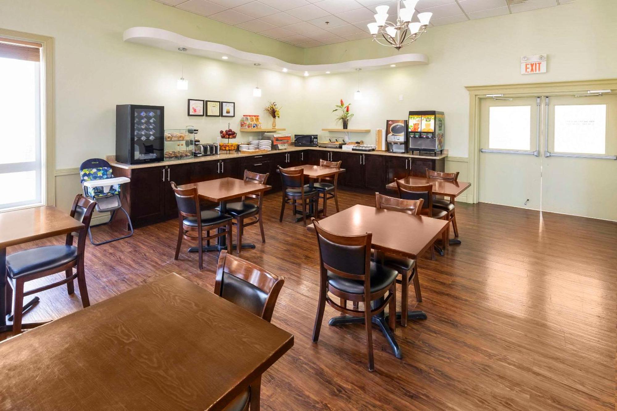 Quality Inn & Suites Whitecourt Dış mekan fotoğraf