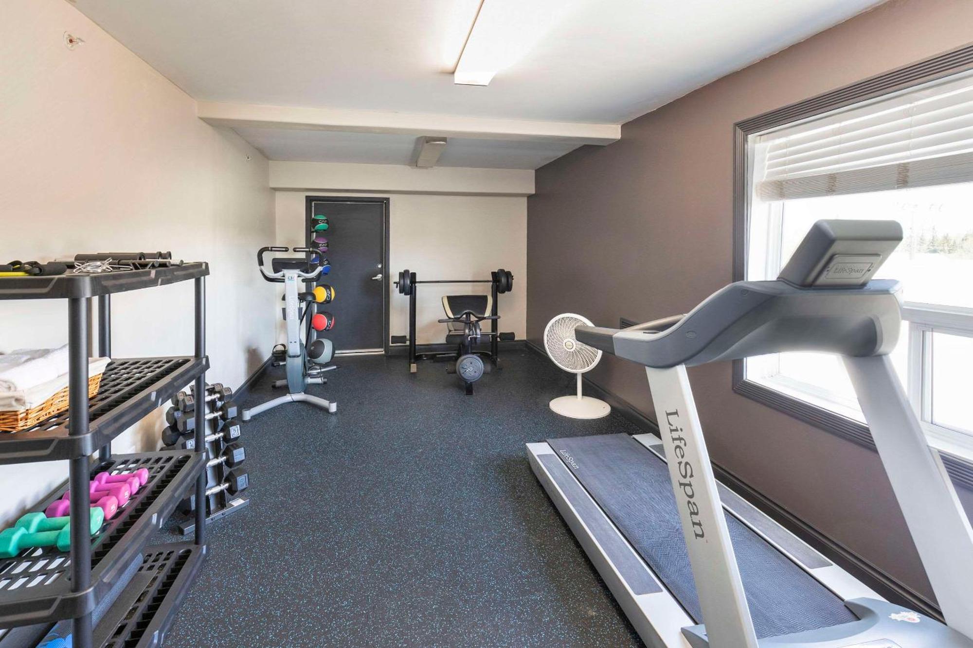 Quality Inn & Suites Whitecourt Dış mekan fotoğraf