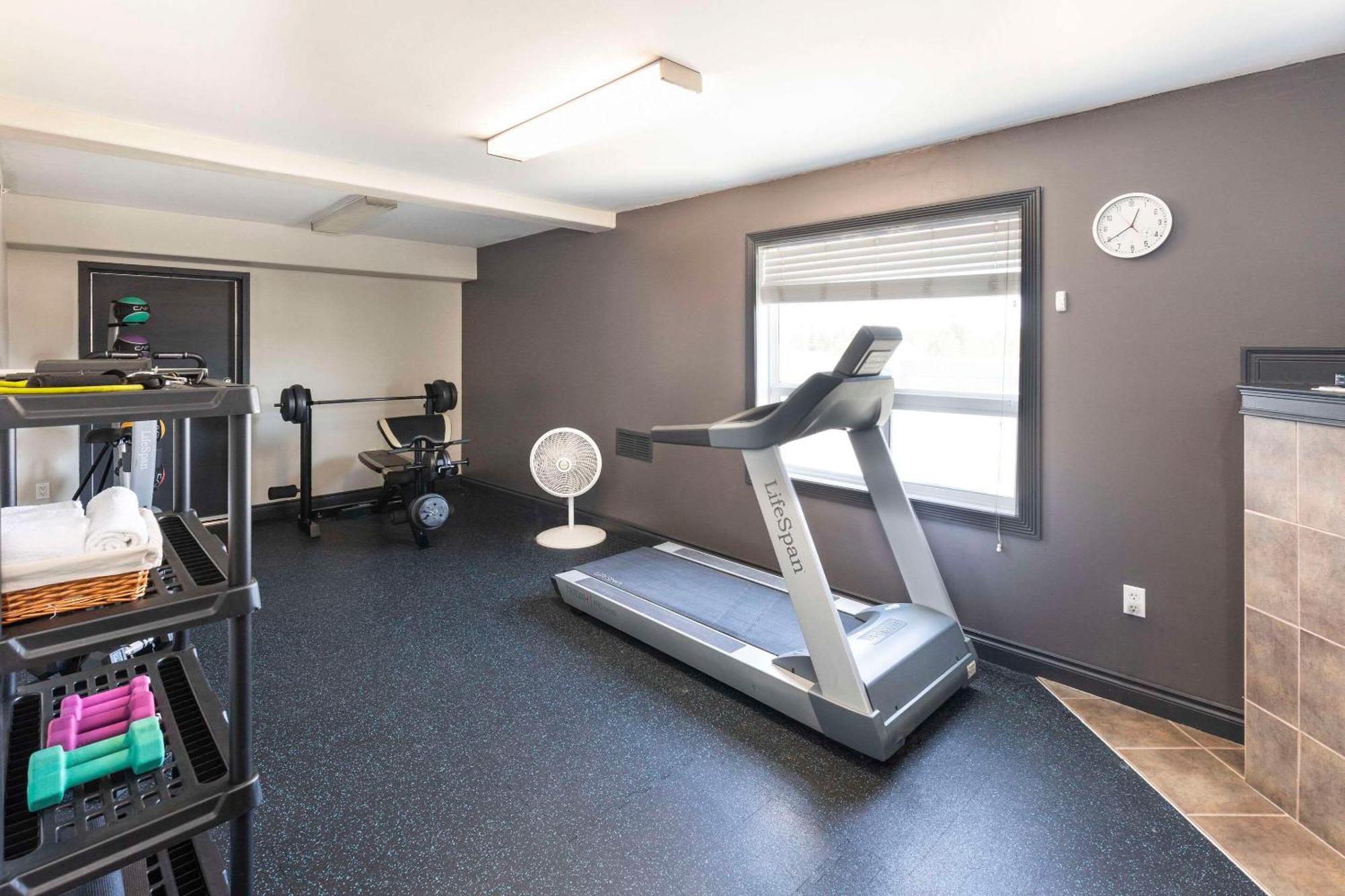 Quality Inn & Suites Whitecourt Dış mekan fotoğraf