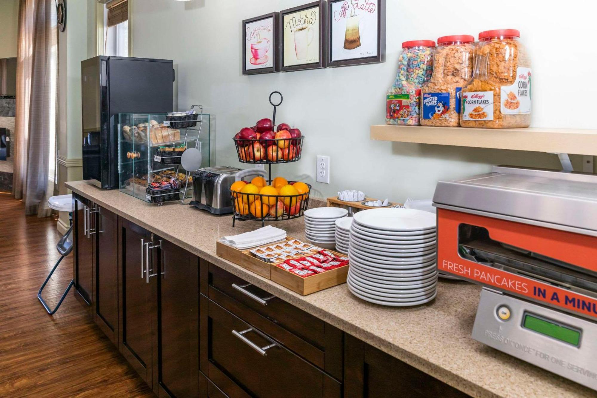 Quality Inn & Suites Whitecourt Dış mekan fotoğraf