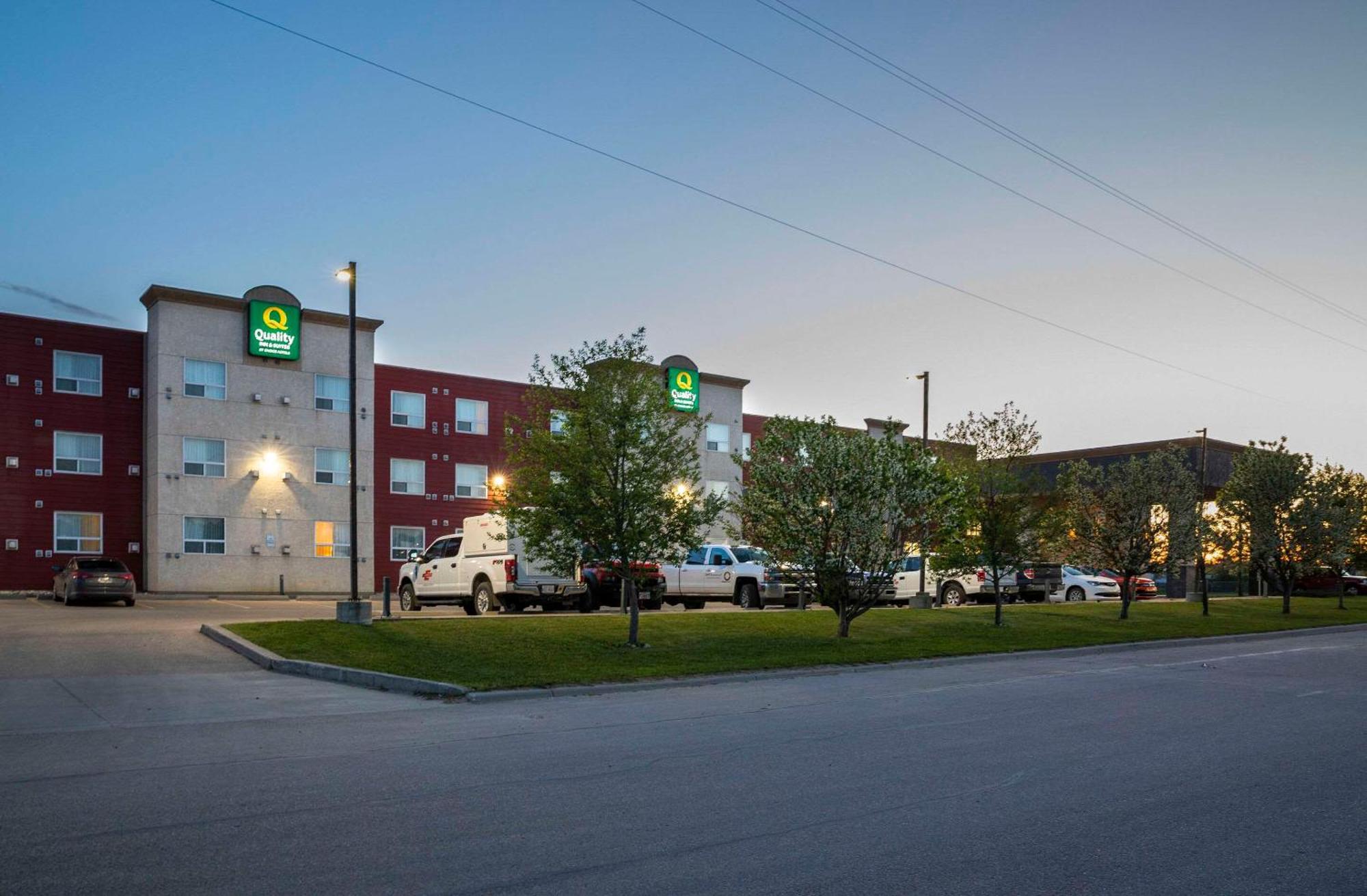 Quality Inn & Suites Whitecourt Dış mekan fotoğraf