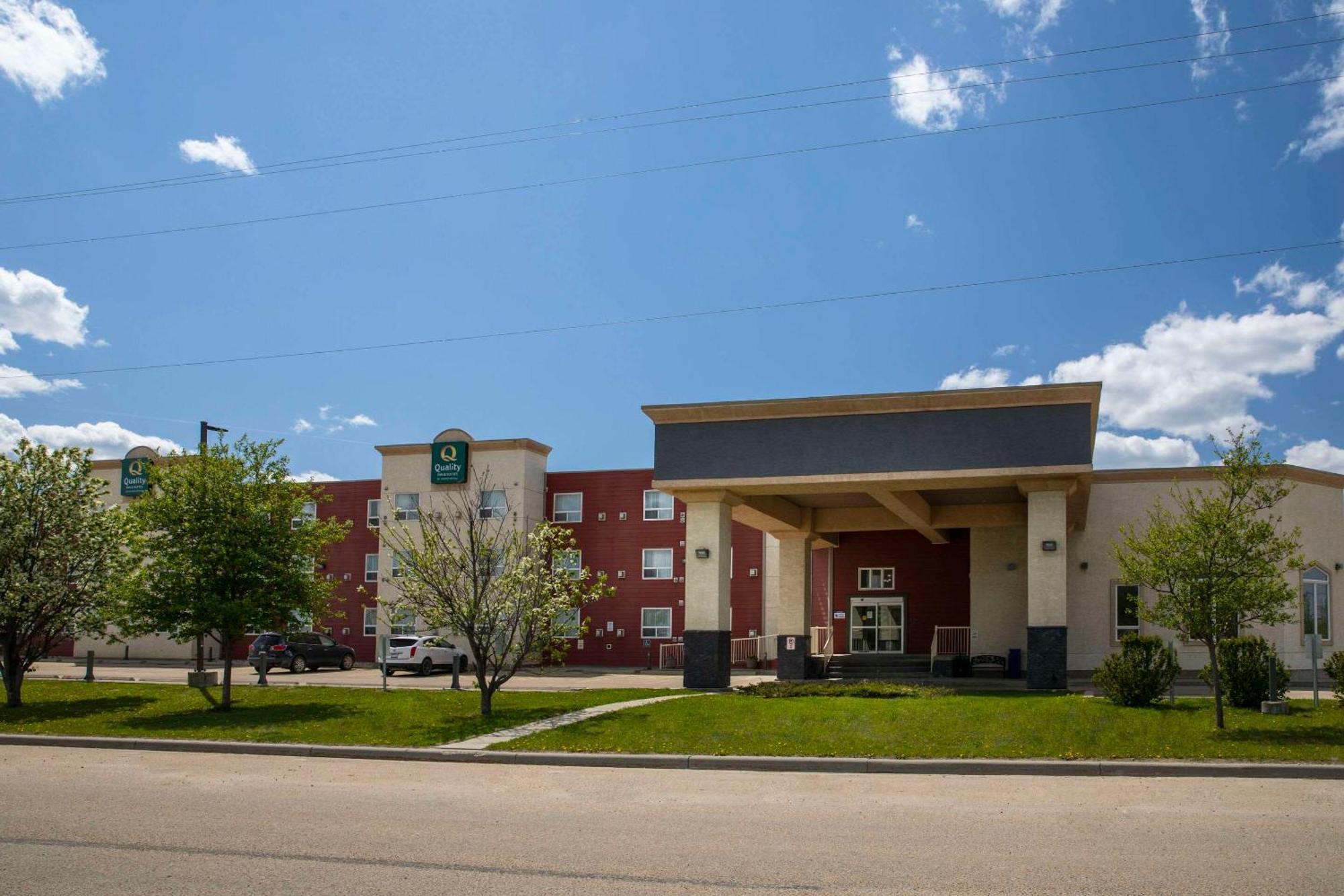 Quality Inn & Suites Whitecourt Dış mekan fotoğraf
